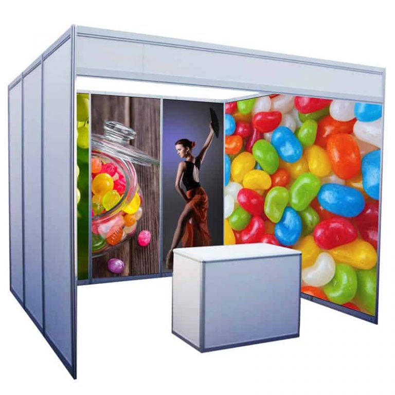 ตกแต่งผนังบูธ ด้วยงานผ้า Expo Wall Hanging Banner Ad On